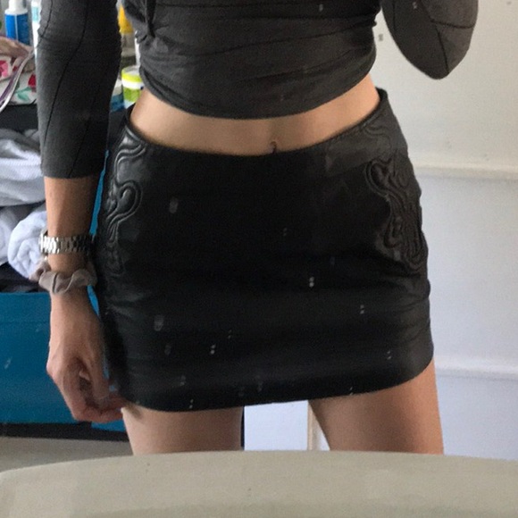 Guess Pleather Mini Skirt - Picture 2 of 5